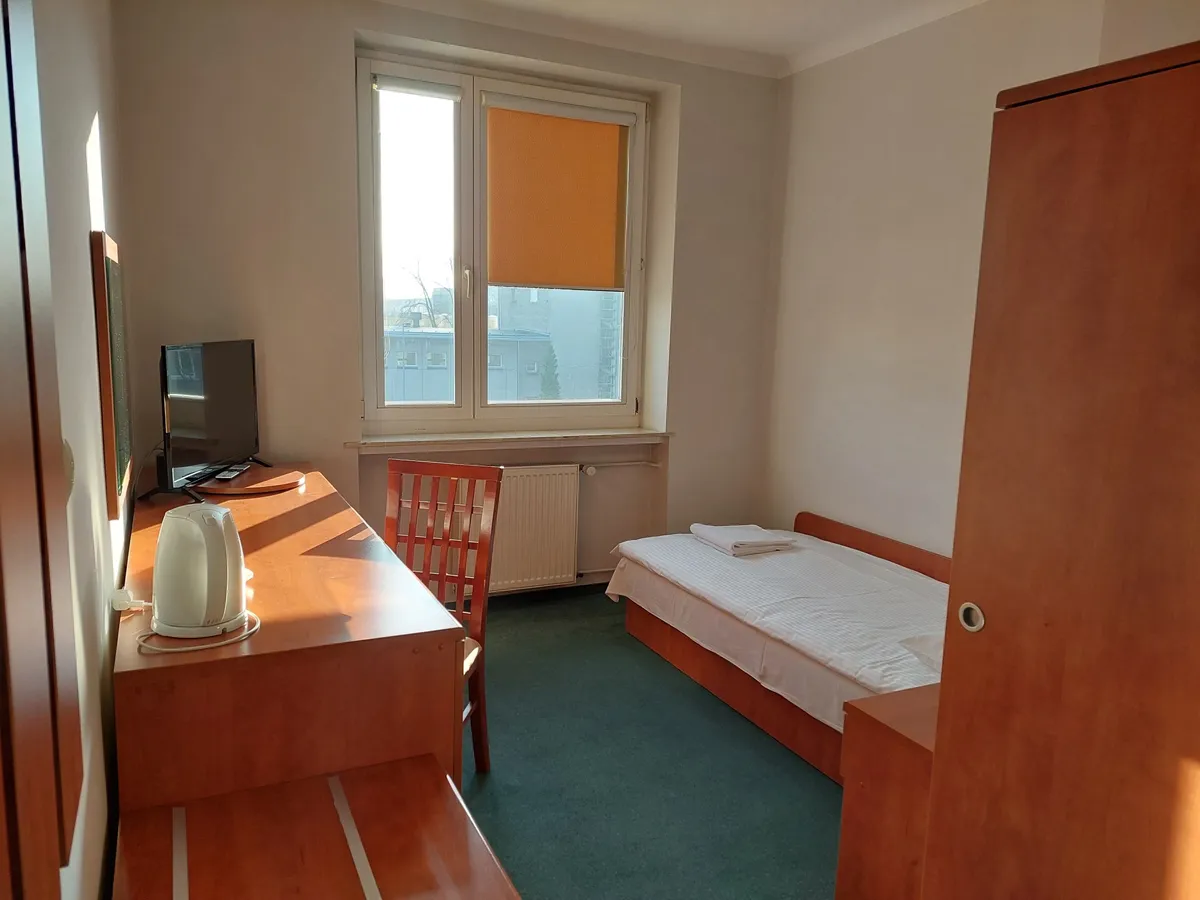 Pokój jednoosobowy w Domu Studenckim Rubin